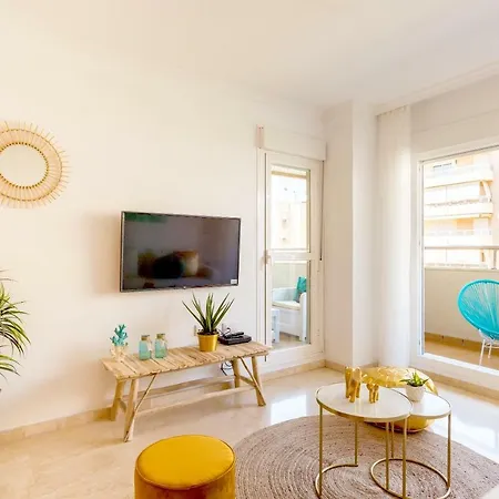 Charming On The - Pool And Parking